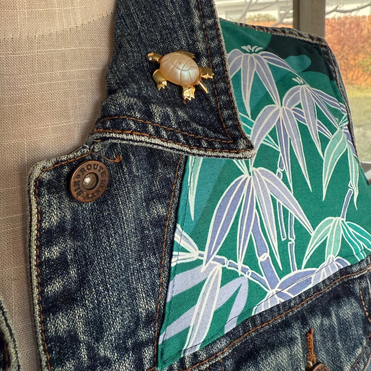 009 Denim Jacket (L)